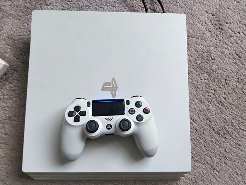 Sony playstation 1tb white - ,