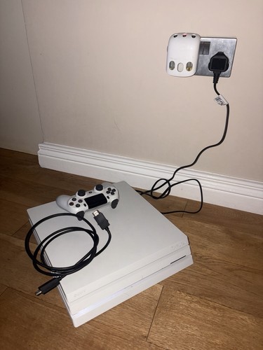 Sony playstation pro white - 4,