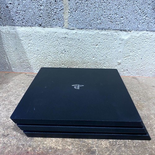 Sony playstation pro - 4,
