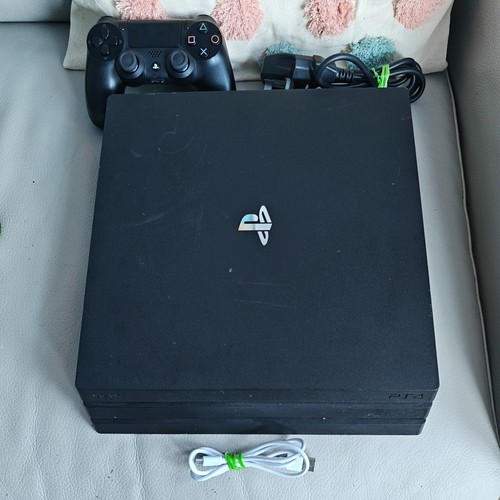 Sony playstation pro console - sony,